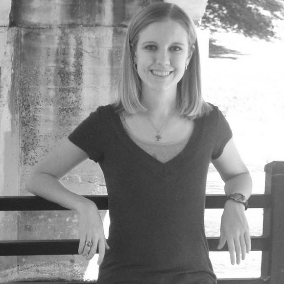 Meet your Posher, Lena - Picture 1 of 1